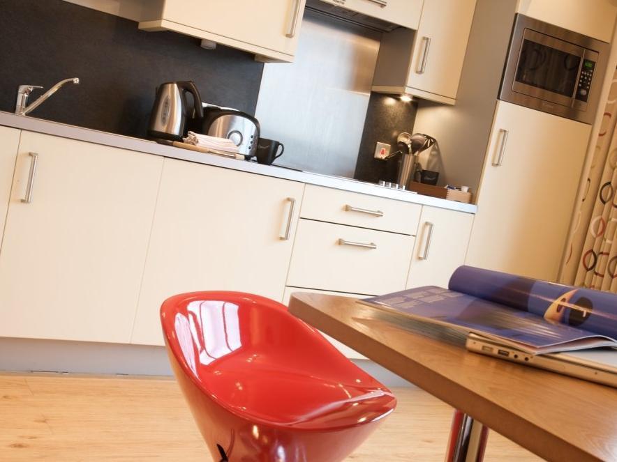 Roomzzz West Leeds (West Yorkshire)